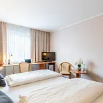 Plaza ホテル 4*