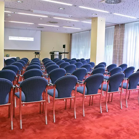 Western Plaza Hotel 4*
