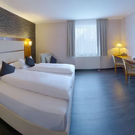 Western Plaza 4*