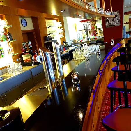 Hotel Western Plaza 4*