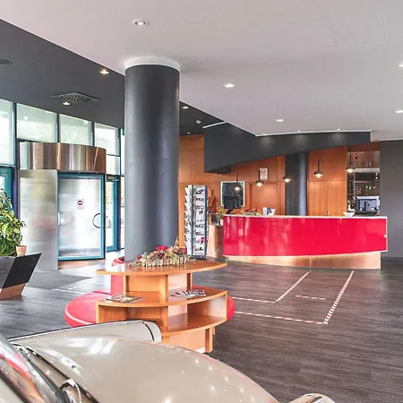 Western Plaza 4*