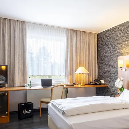 Plaza מלון צוויקאו