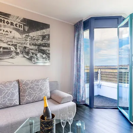 Hotel Plaza 4*