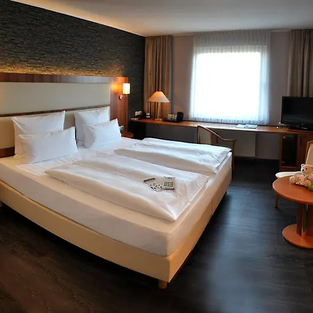 Western Plaza 4*