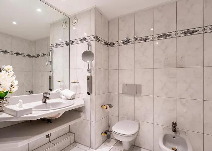 מלון Plaza צוויקאו