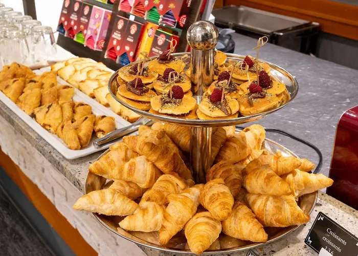 Plaza 4* צוויקאו